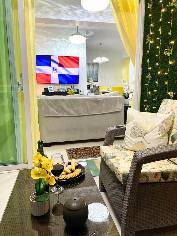 Self-checking-Fast internet-Alexa-Smart-Tv-AC-Hot Water, Ensanche Ozama