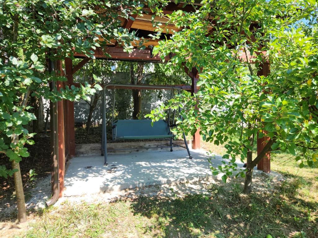 Grand AC Residence with Garden & Parking - 3