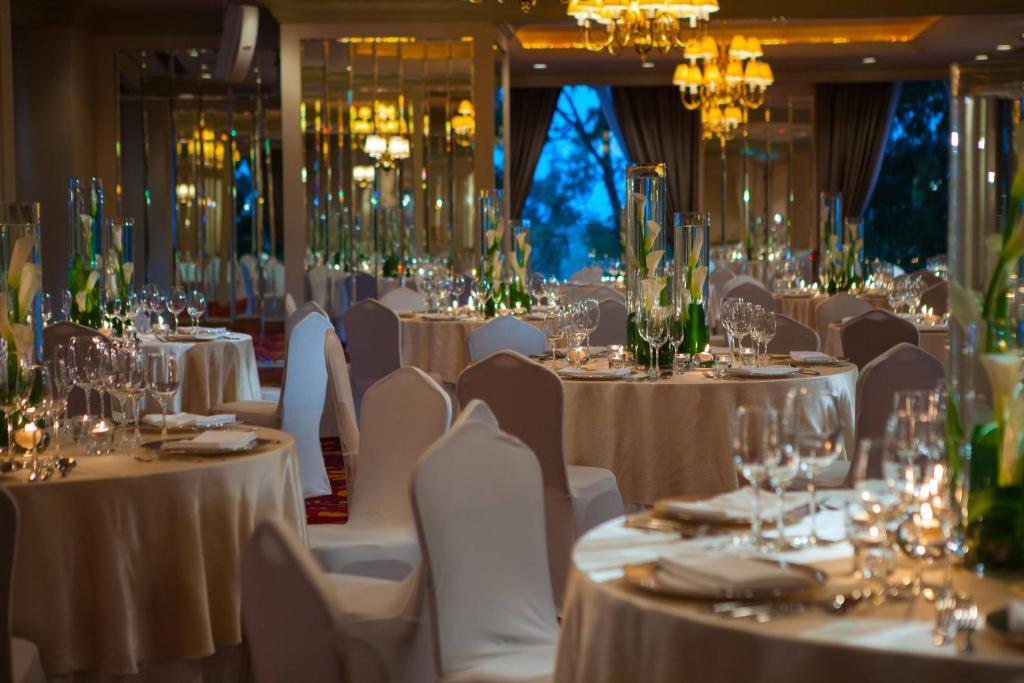 Tárgyalóterem/bálterem