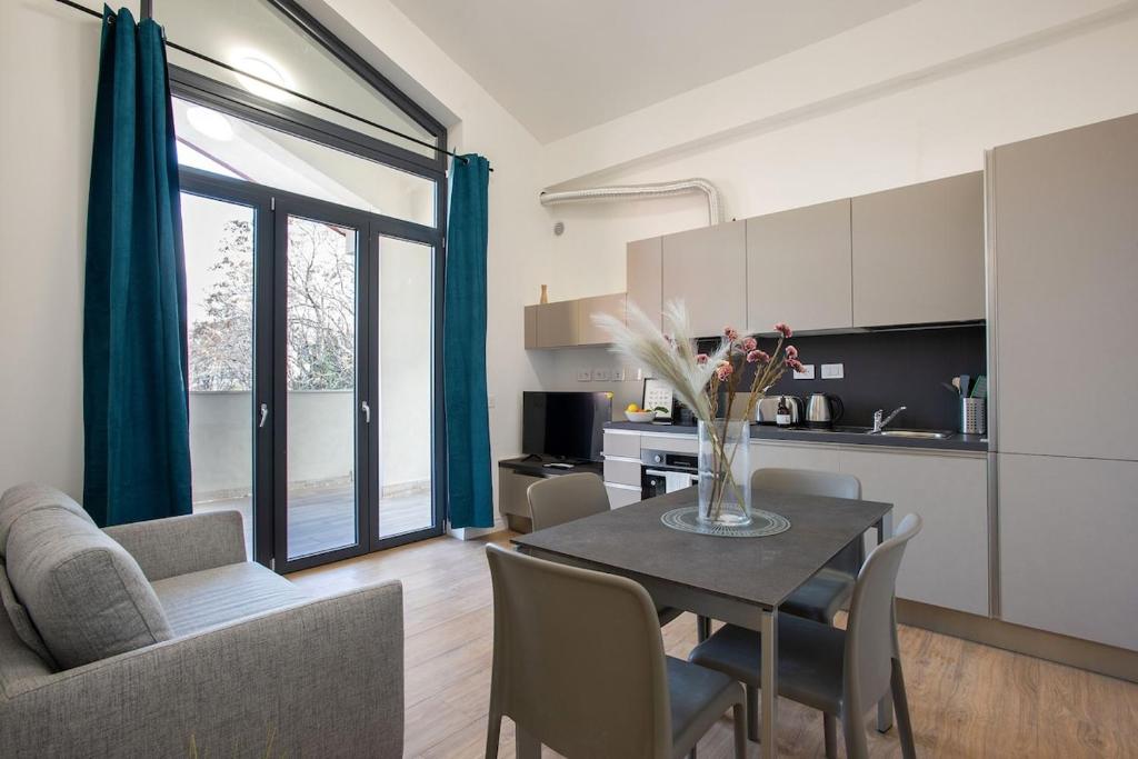 Urban Oasis with Terrace & free Parking, int11 - 5
