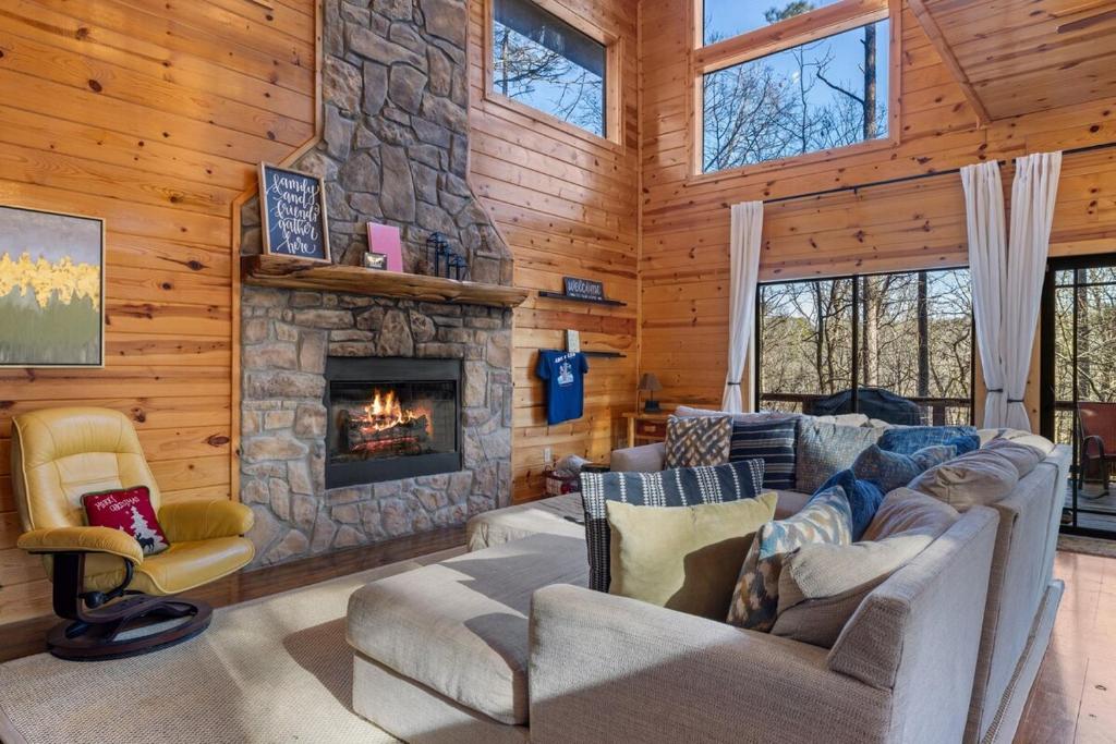 AltaLomaOverlook, Broken Bow