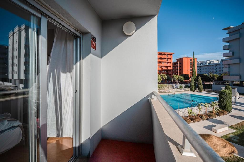 San Miguel - 2 Bed and 2 Bath - Miramar Shopping - 5