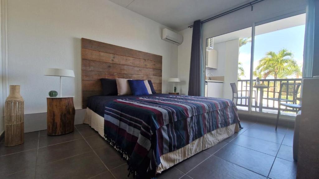 Studio Tamarin, Saint-François