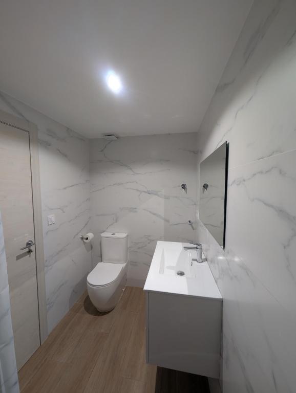 Golden Sun Apartments - 3