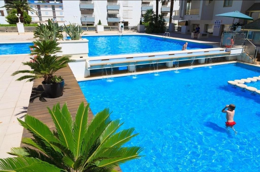 apartamento varias piscinas salida directa a la playa - 1