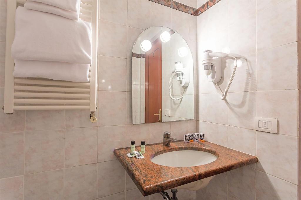 Raeli Hotel Luce photo