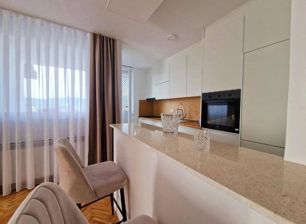 Avdina Luxury Apartment - 3