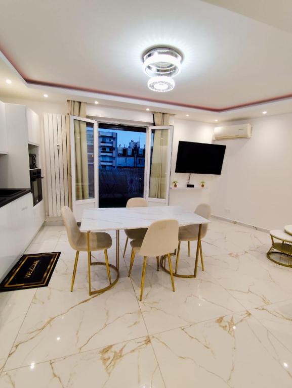 Cozy appartment downtown Nizza 2 Bedroom 1 min Beach 1 min tramway 10min airport air conditionner - 4