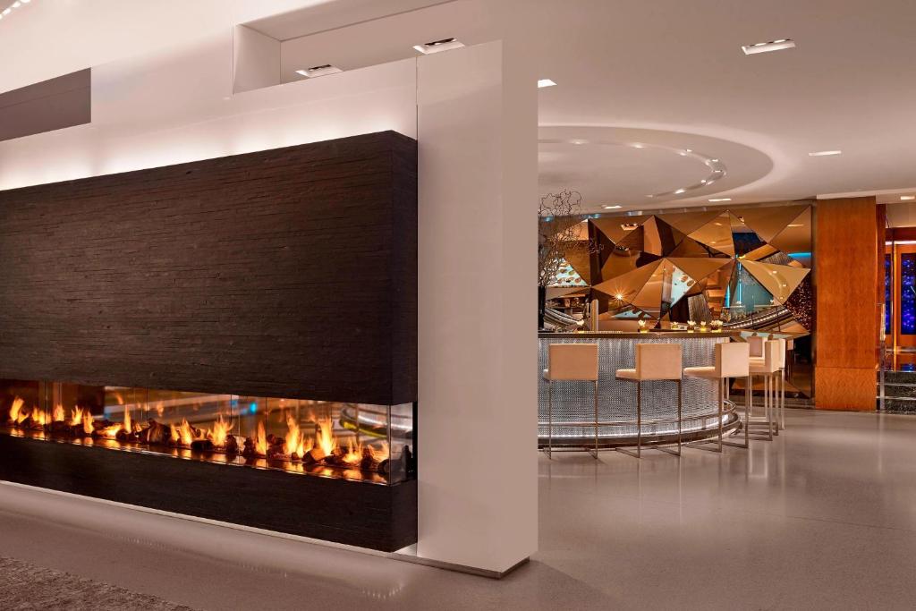 Bar/lounge