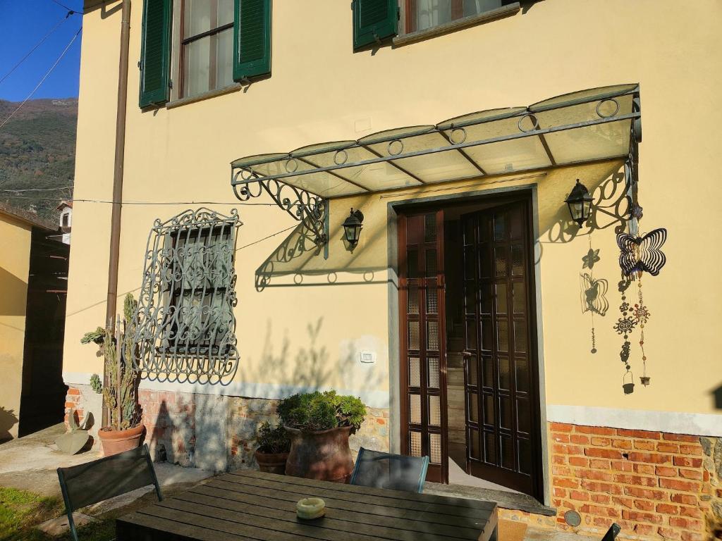 Holiday Home in Camaiore near Sandy Beaches - 4