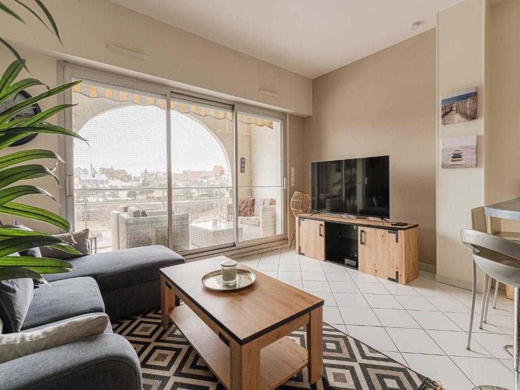 Modern Apartment with Terrace Trouville - 4