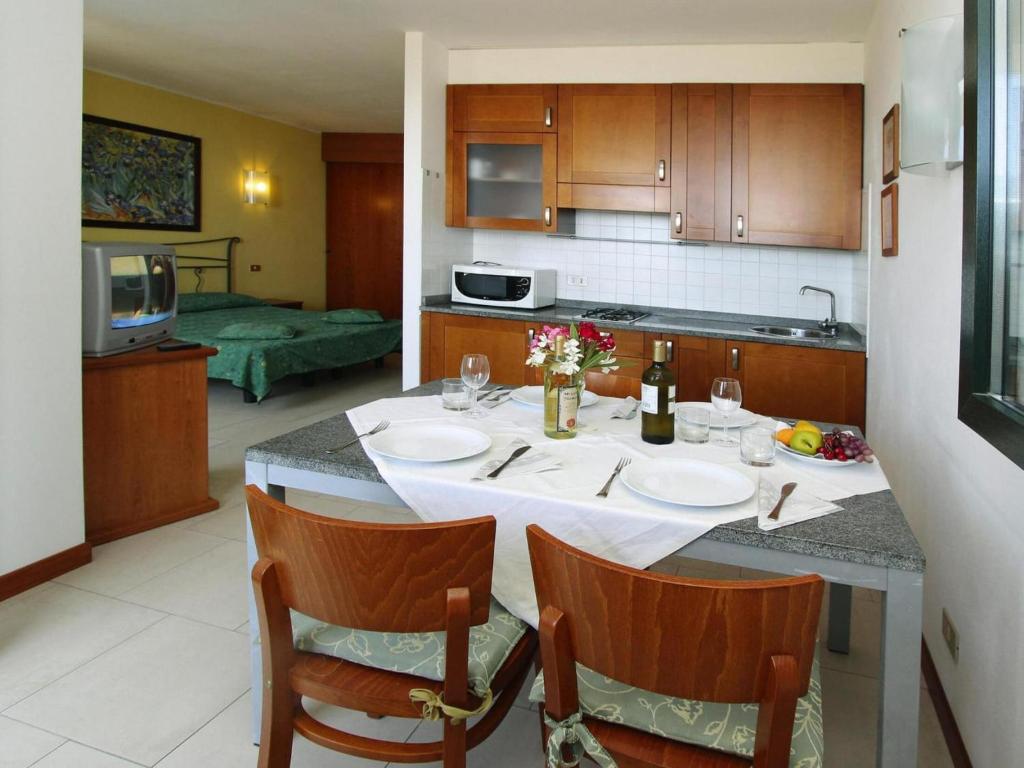 Apartment in Cavallino by Adriatic Beach - 4