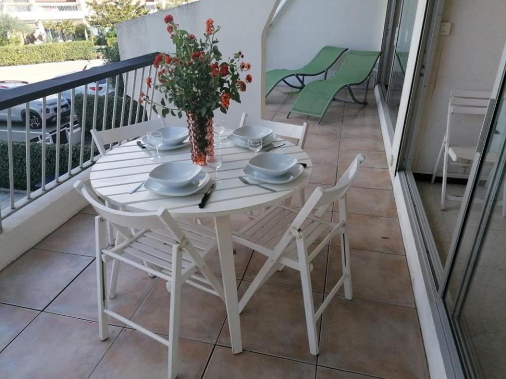 Bel Appartement 4 Pers avec Clim & Parking, Port Camargue - FR-1-731-119 - 2
