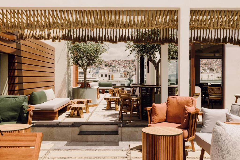 Bar/lounge