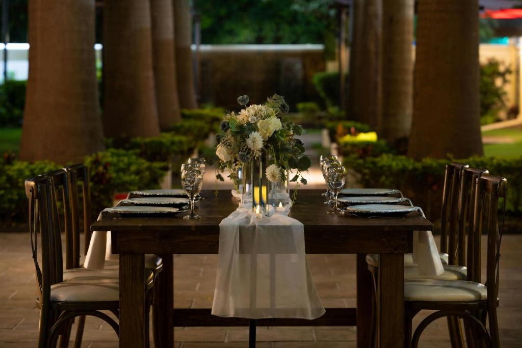 Banquet hall