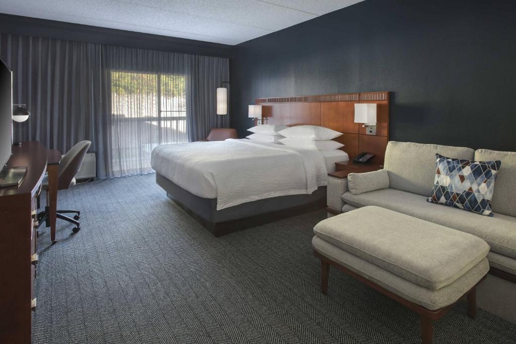 Courtyard by Marriott Norwalk, Norwalk