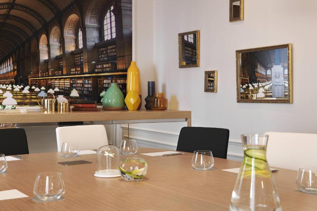 Tárgyalóterem/bálterem