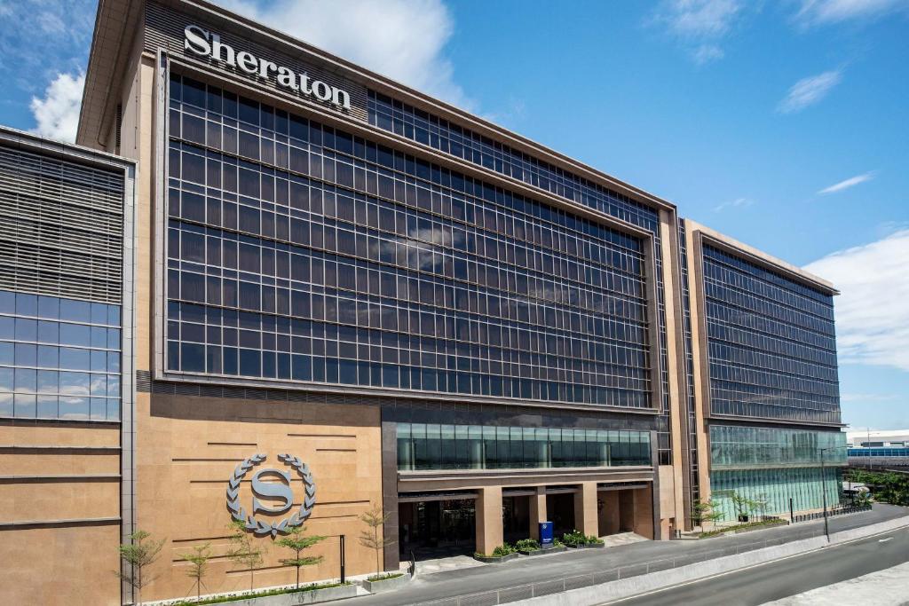 Sheraton Manila Hotel at Newport World Resorts 2025 Cheaper Prices!