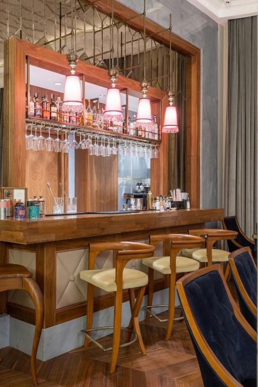 フロント・ロビー