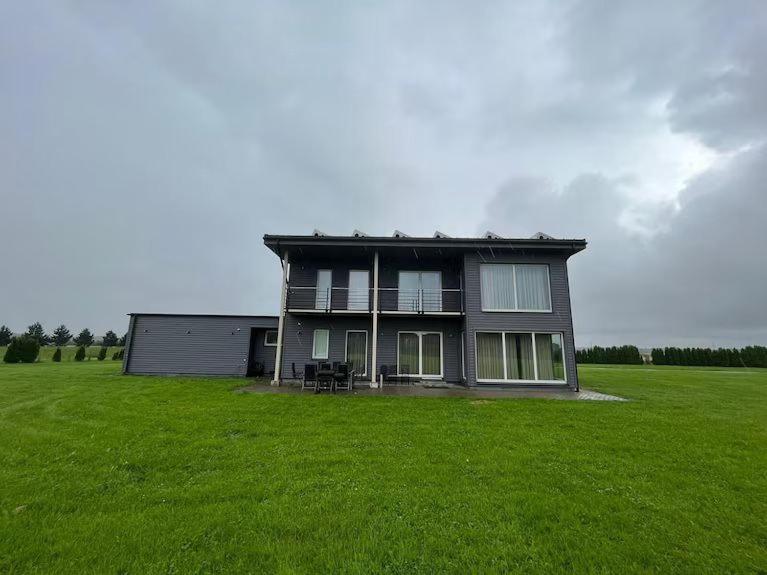 Mārtiņmāja, Saraiķi