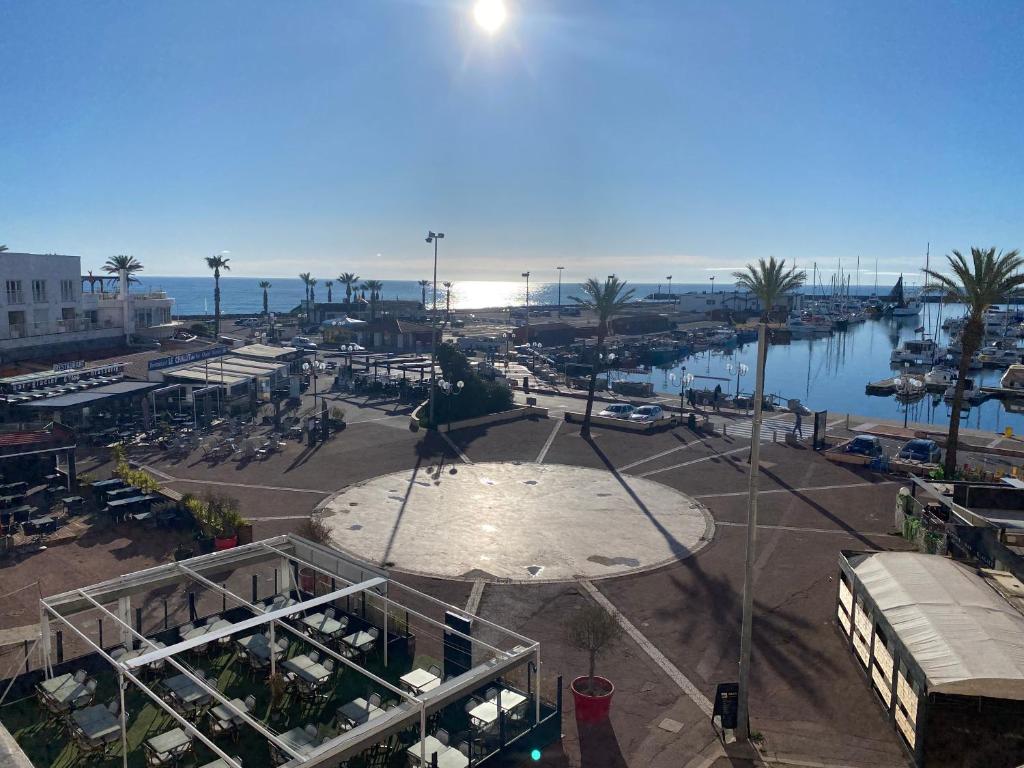 Le Vista Mare - Vue port avec place de parking - 4