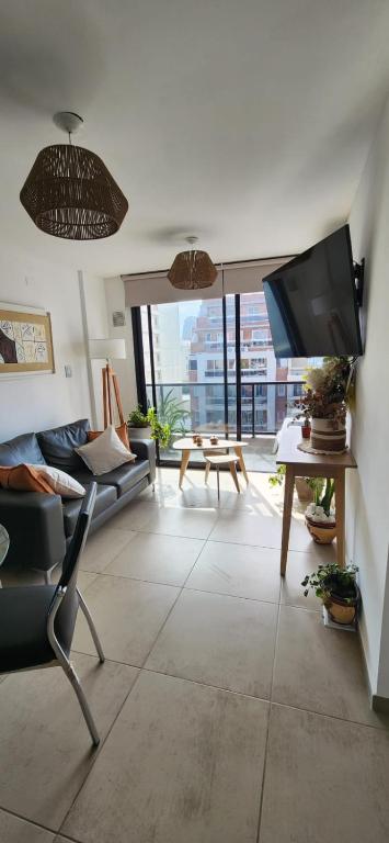 Dpto zona GRAL PAZ a cuadras de la Clínica Reina Fabiola - 1