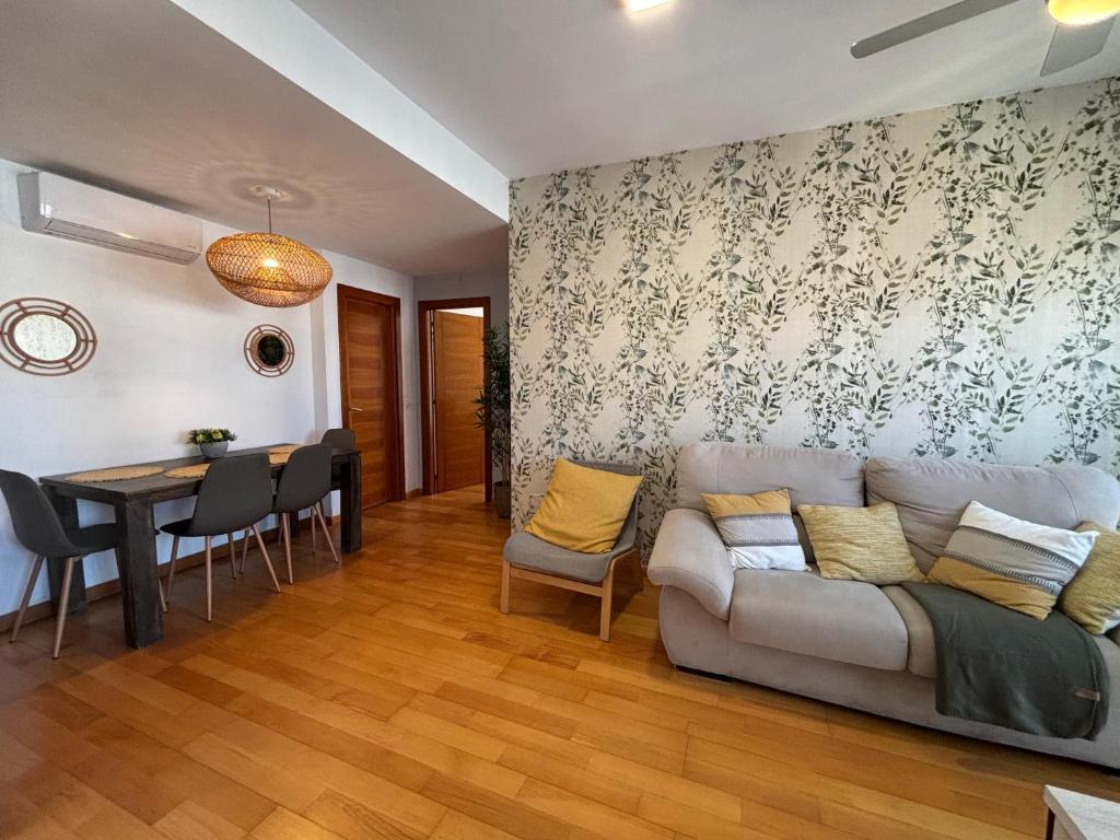Cozy Flat Close to City Center - 4