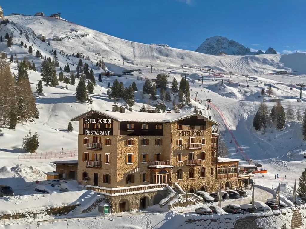 Hotel Pordoi Passo Pordoi Vegetarian Hotel, hotell sihtkohas Canazei