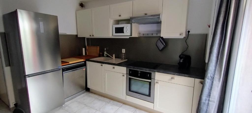 Maison cosy au bord du canal, piscine et parking - 5