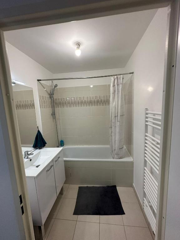 Chambre chez particulier à 5 min du CHU de Rouen - 2