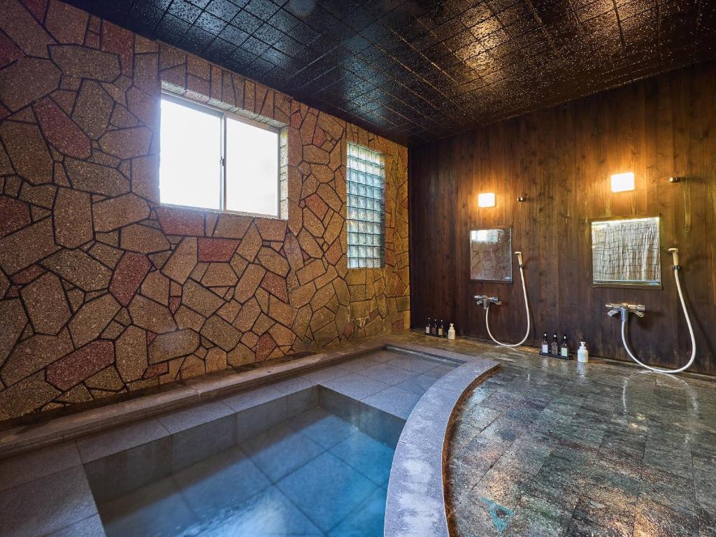 Hot spring bath