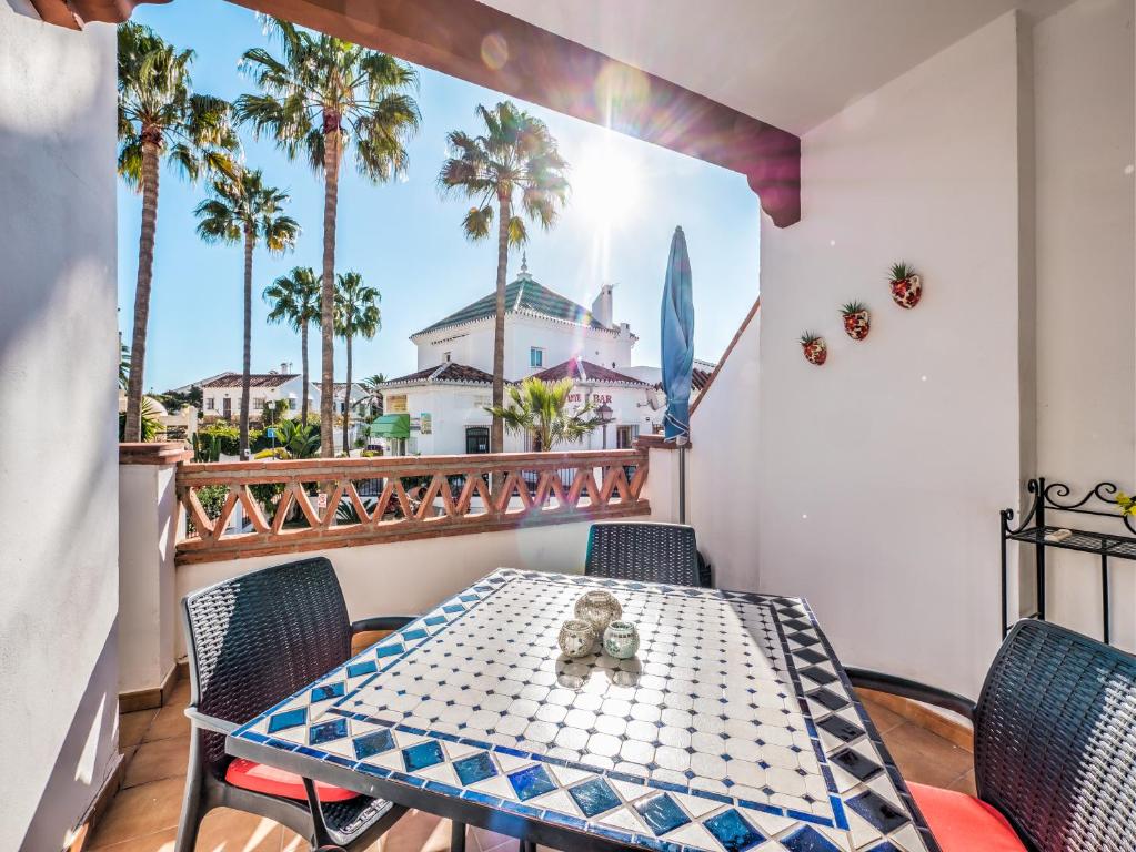 Apartment with pool near Burriana beach, Nerja, Nerja