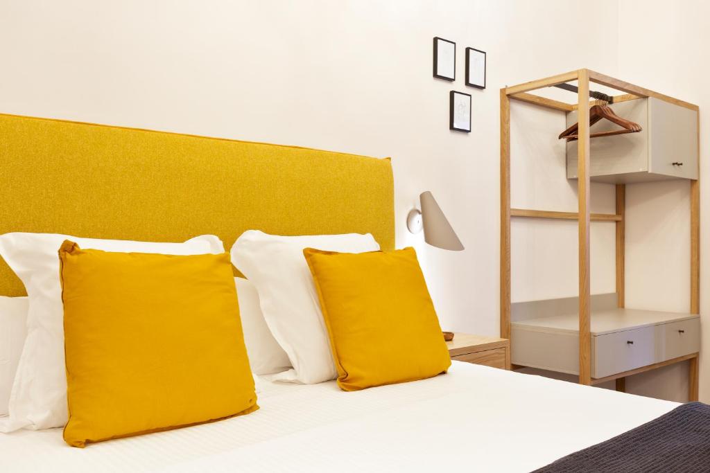 Bailen Apartments by Central - 2