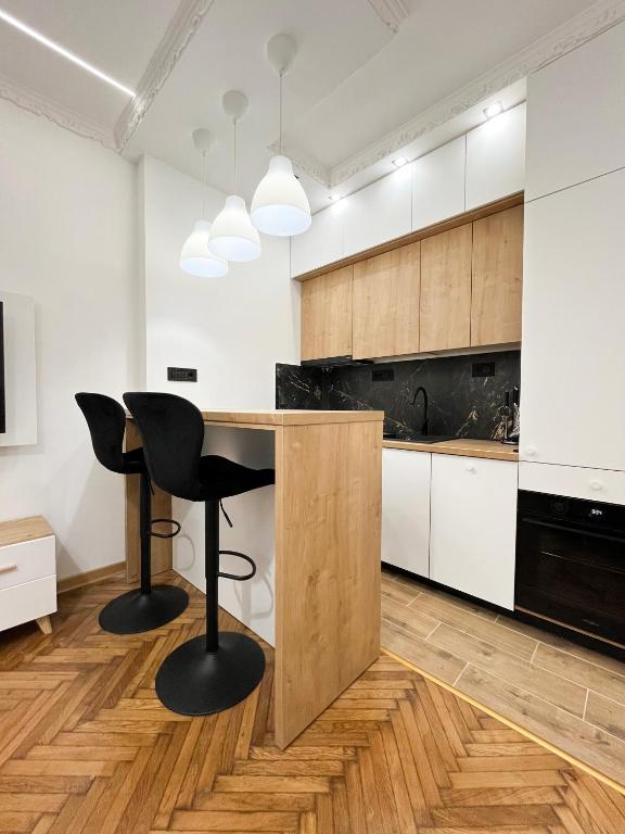 Central Elegance - 4