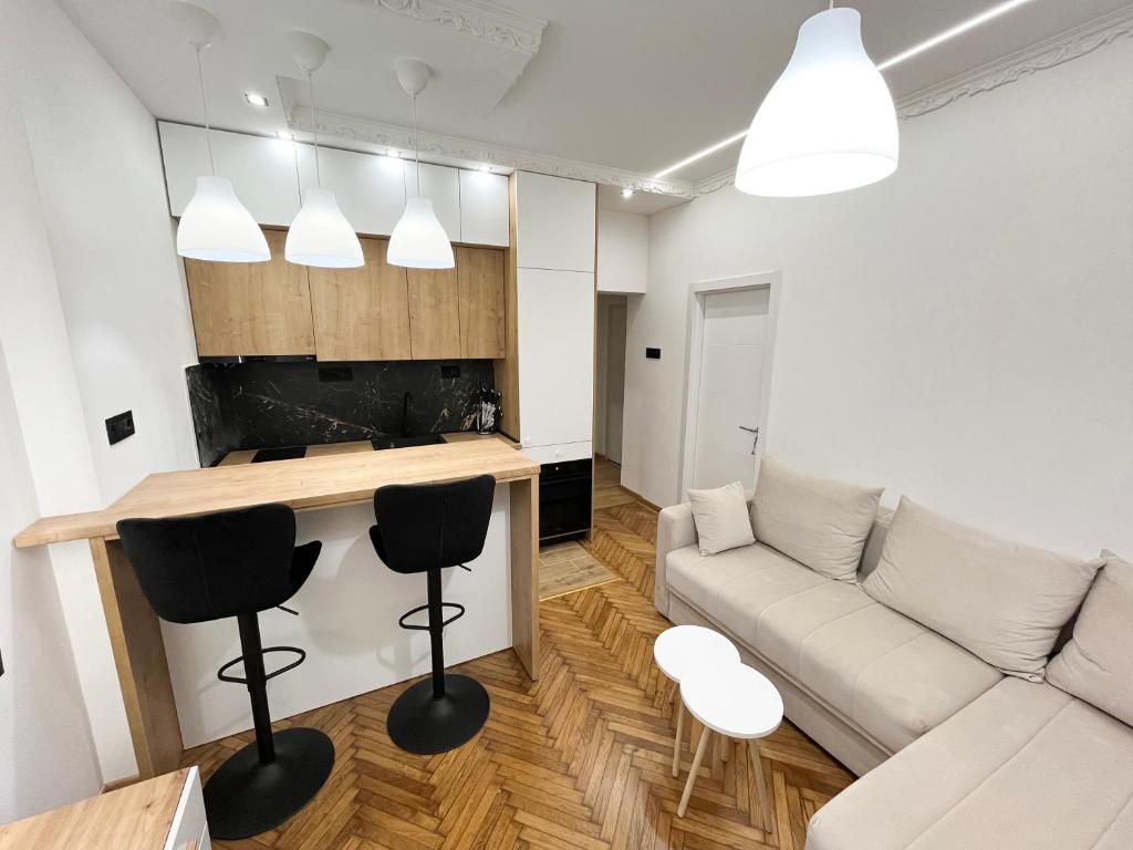 Central Elegance - 3