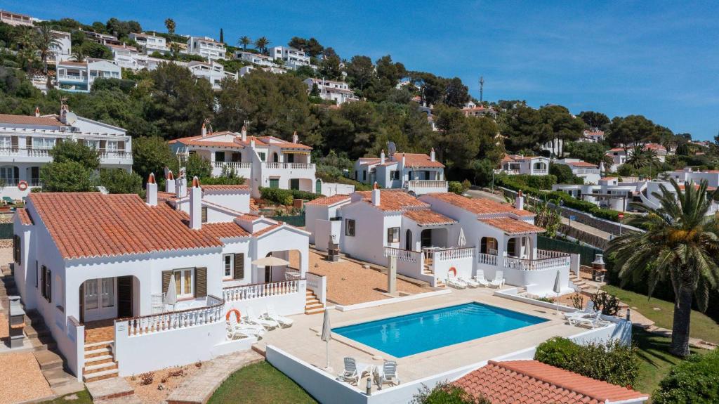 Villa Noelia - Magnificent Sea Views & Close to the beach - 1