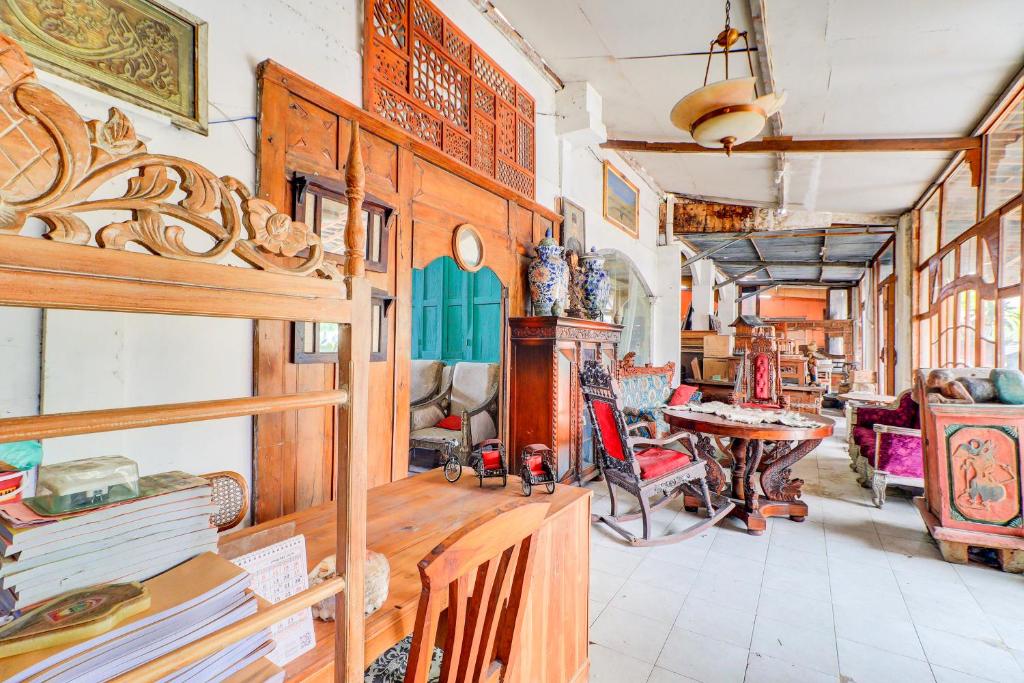 フロント・ロビー