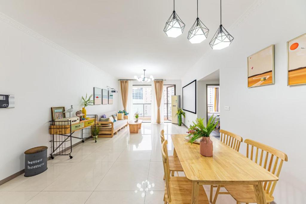 Jinxin B&B2004, Čchung-čching