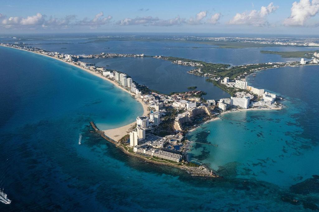 Aloft by Marriott Cancun - 1