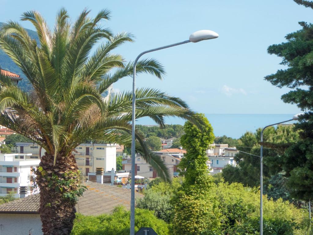 254 - Appartamento trilocale al 1 piano a Marcelli terrazzo vista mare, climatizzato SPIAGGIA INCLUSA - 3