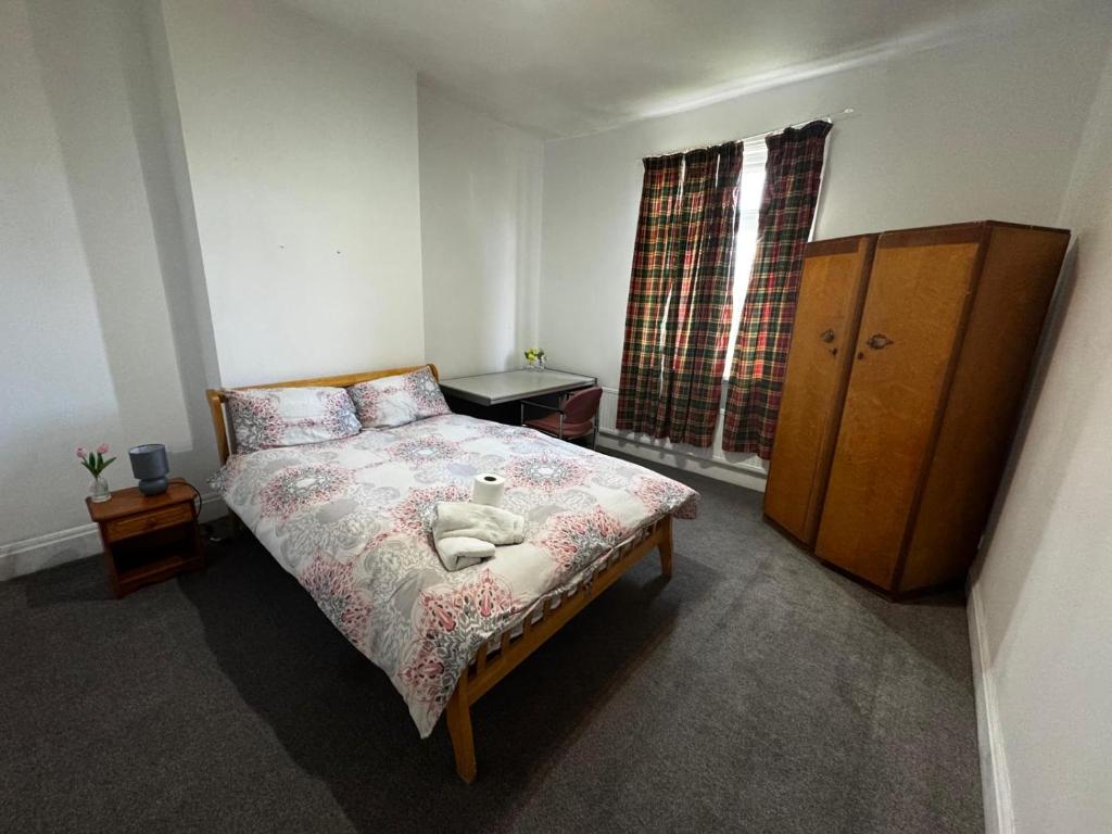Double-Bedroom in the Heart of Salford Manchester GCSW4 Perfect for Short Stays, Manchester