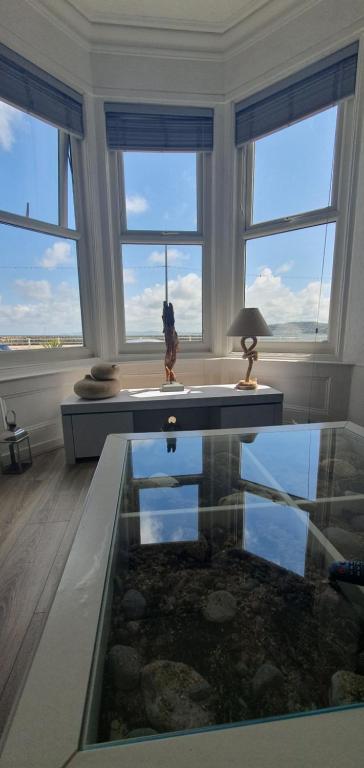 2 Harbour Views, Rhos-on-Sea photo 8