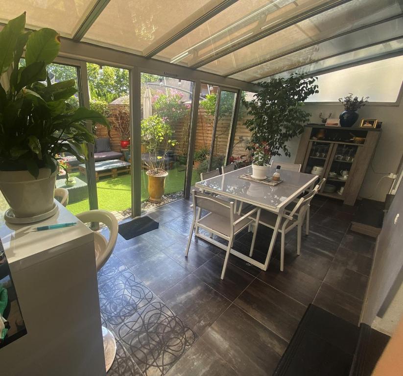 Agréable Duplex T3 - Coeur de Ville, Six-Fours-les-Plages