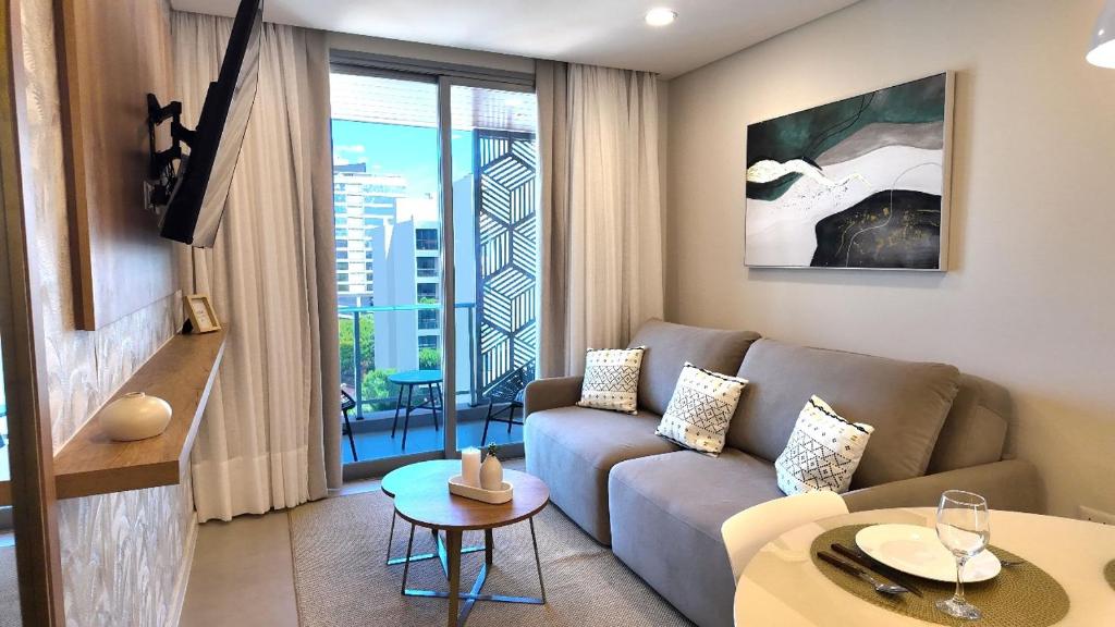HOUZE Residences - By AVA Rentals - 2