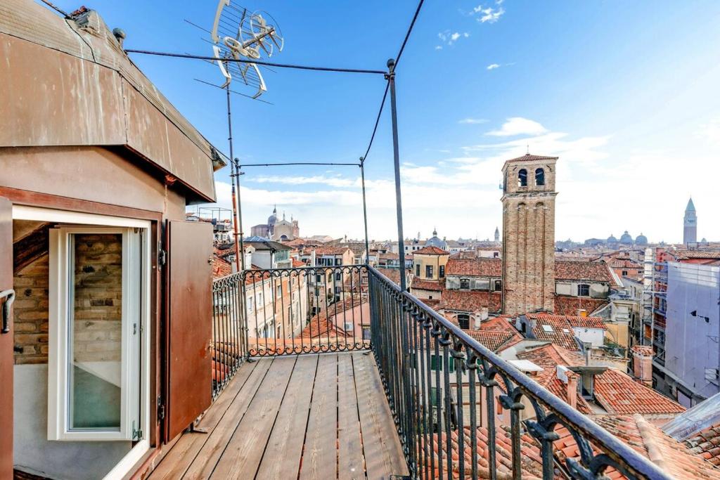 Best view in Venice! Charming apartment with private roof terrace - 3