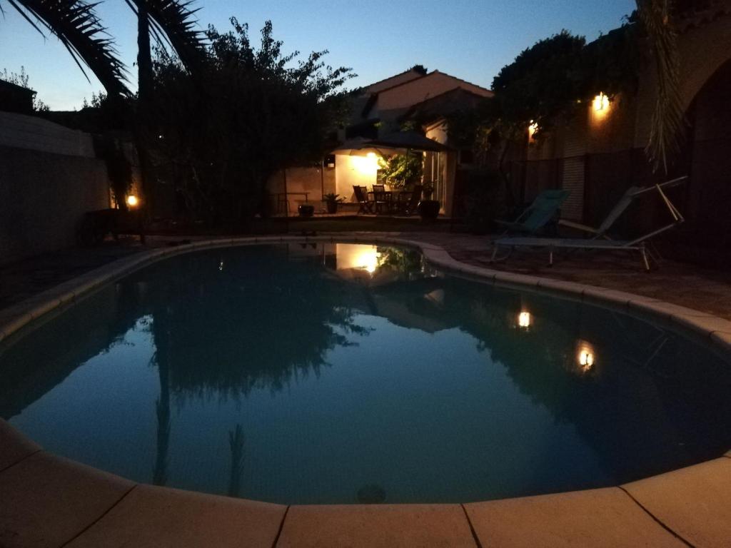 villa avec piscine privé ,plages à 7 min ,5km - 2