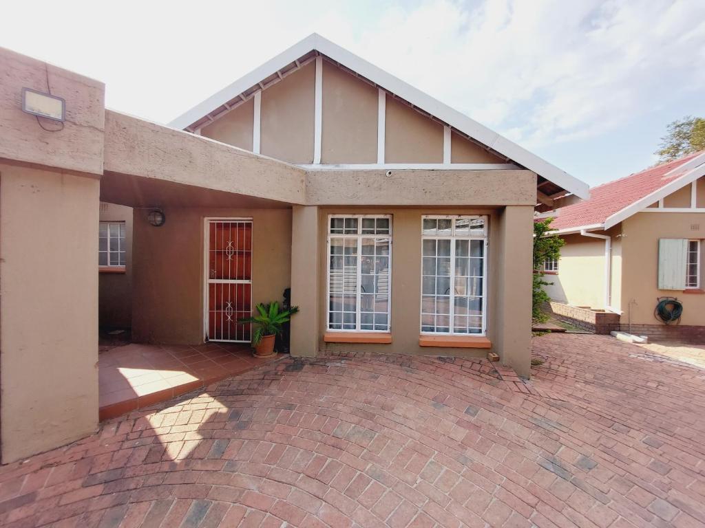 Acozyflat, Four Ways