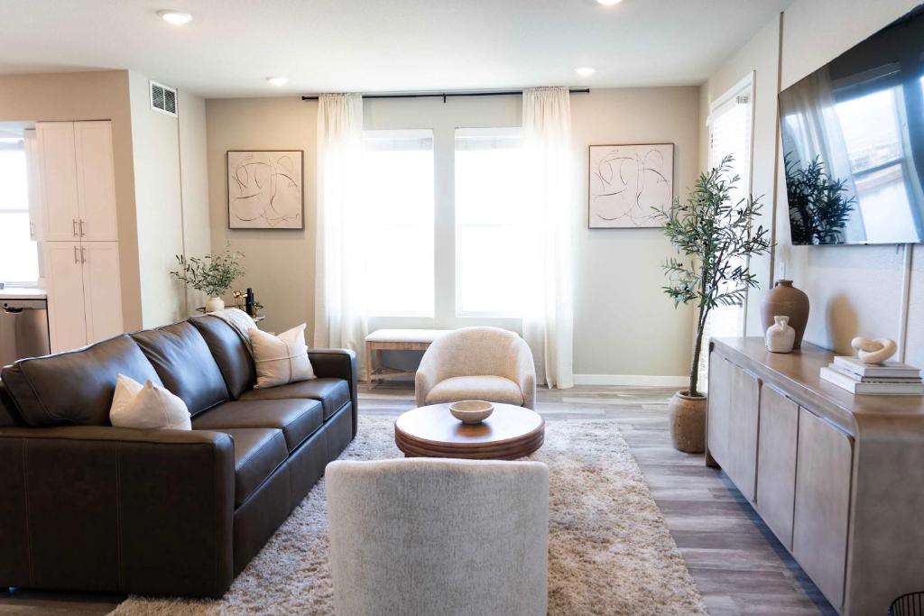 Amazing Water View with Jacuzzi & Sky Lounge, Sparks