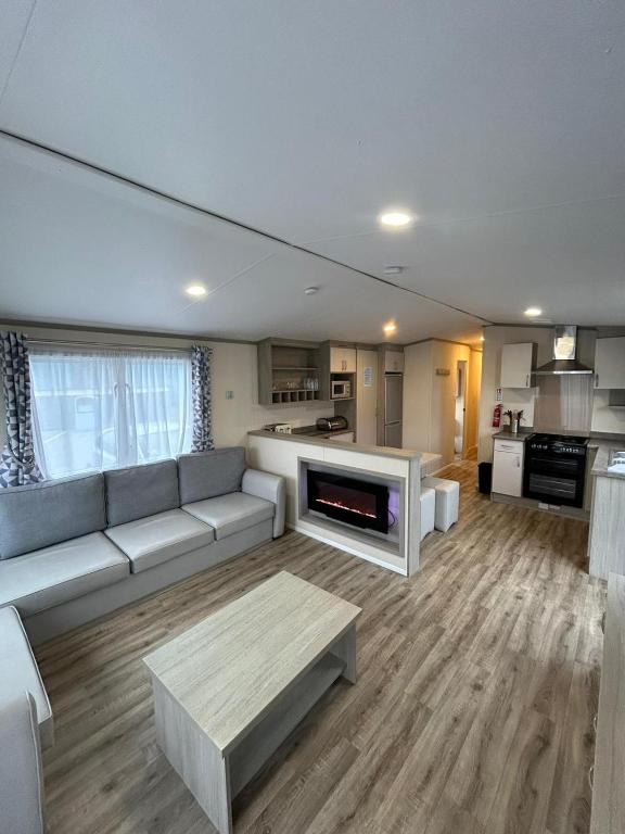 34 Brean Leisure Park Unity Beach 6 berth Passes optional No pets, Brean