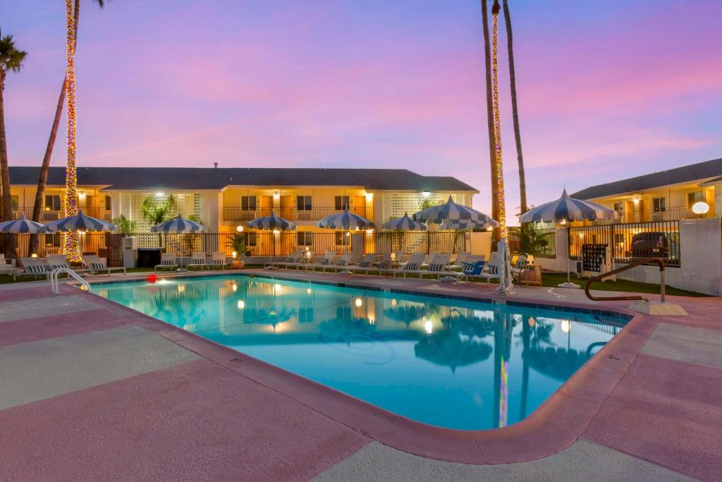 The Kennedy Tucson, SureStay Collection by Best Western, Tucson